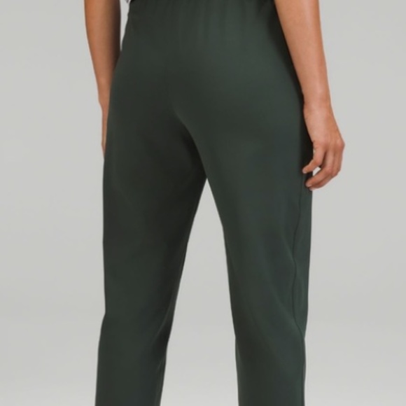 COPY - Lululemon Stretch High-Rise Crop 23' - Picture 2 of 2